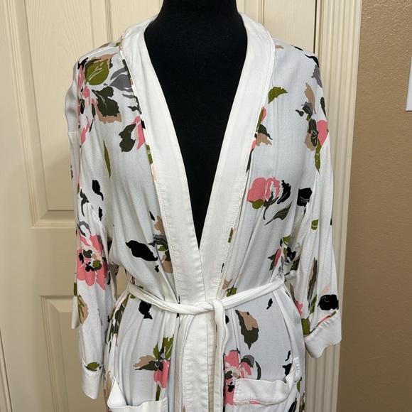 Leith robe - Picture 2 of 6